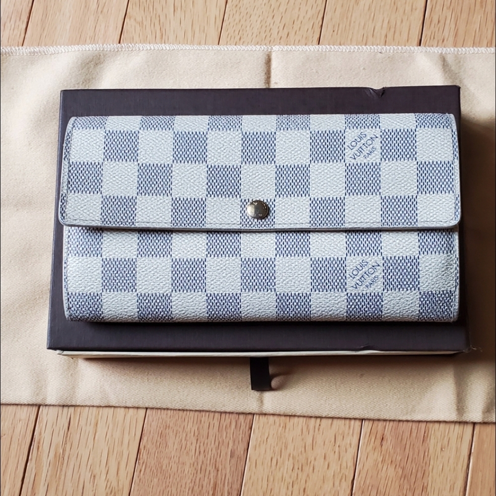 ❤SOLD❤ Louis Vuitton Damier Azur Wallet